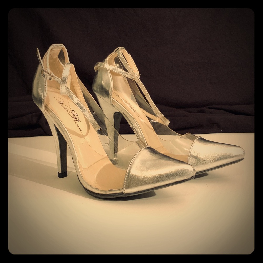 Wild Rose Clear Heels w/ Silver Toe & Ankle Strap